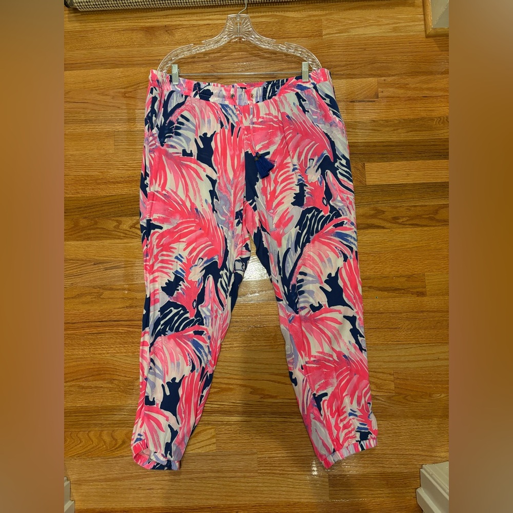 Lilly Pulitzer Piper joggers in True Blue Paradise